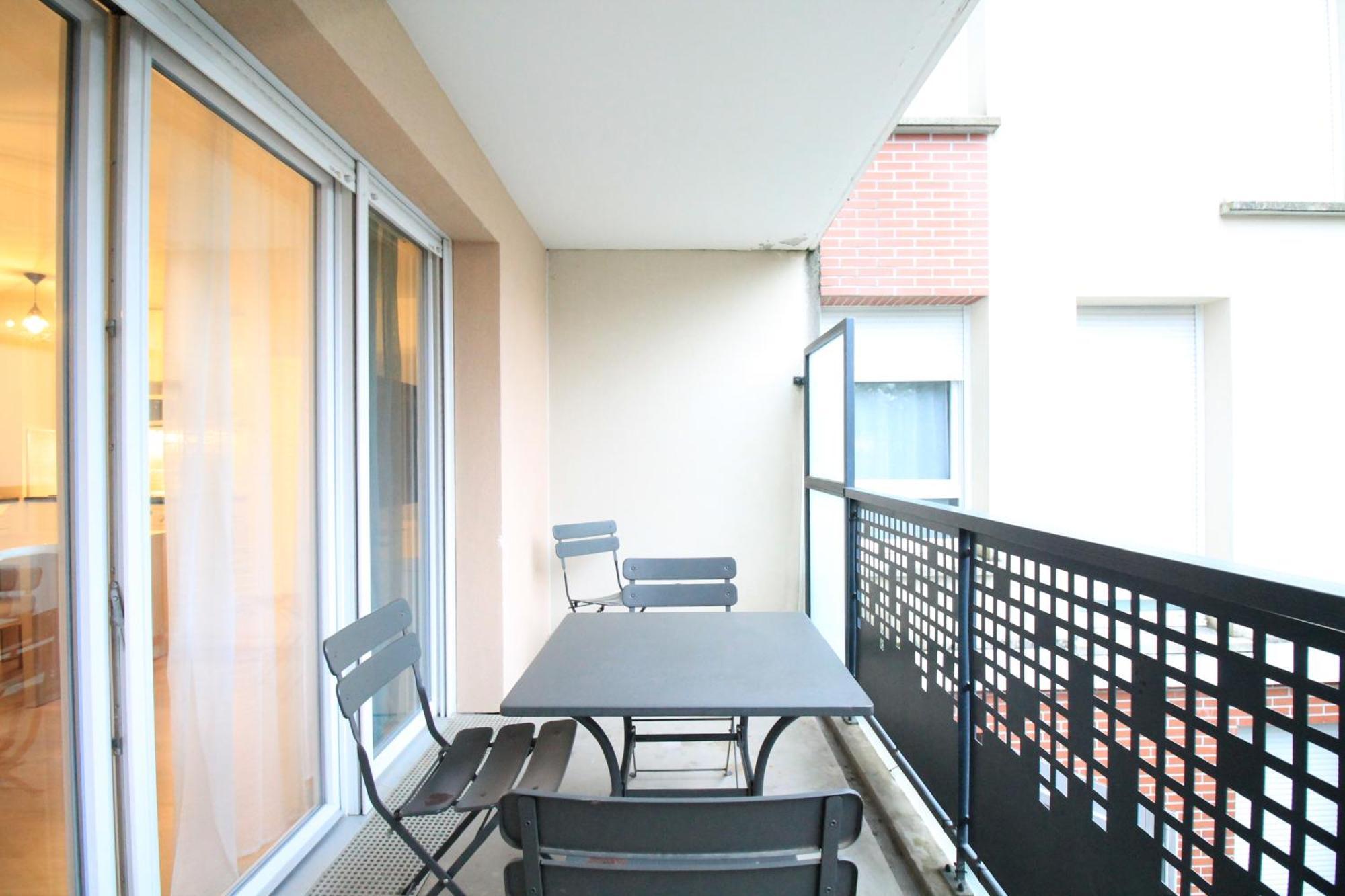 Appartement Arpajon Centre: RER C Proximity, Balcony & Hospital View Exterior photo